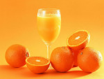 Сок из апельсина помогает мозговой деятельности пожилых людей